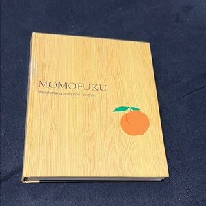 Momofuku Cookbook - David Chang and Peter Meehan